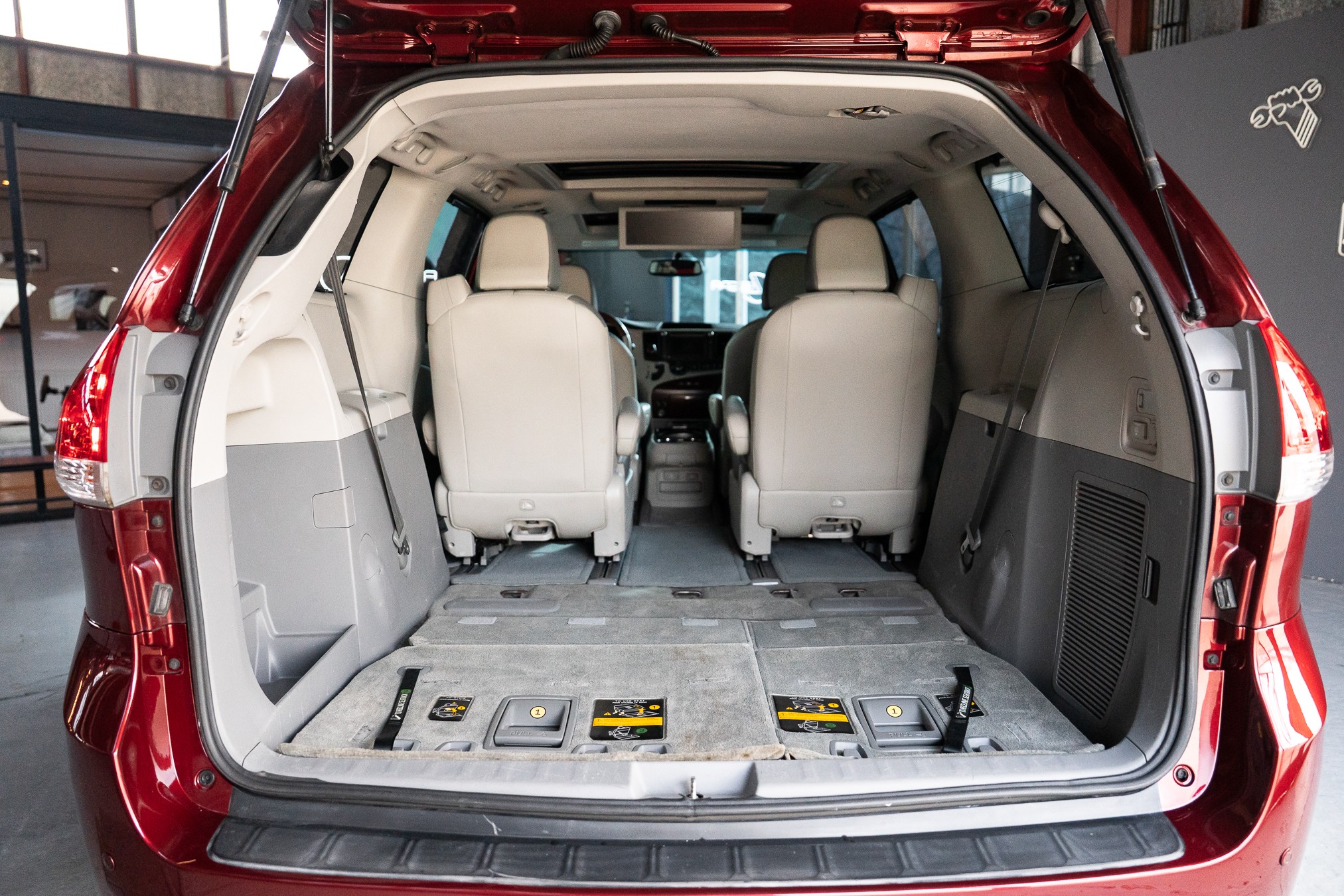 Lexuspa - Toyota Sienna 4x4